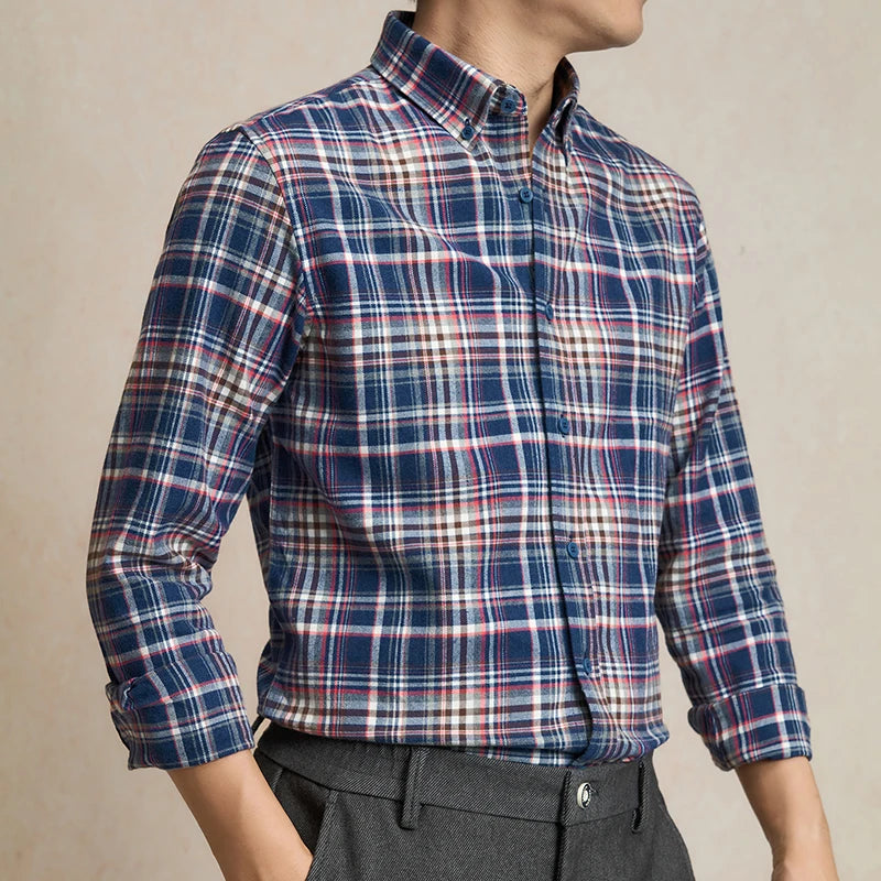 This is a high-quality, fashionable and stylish long-sleeved men's shirt with a double-sided brushed cotton check pattern, new a
