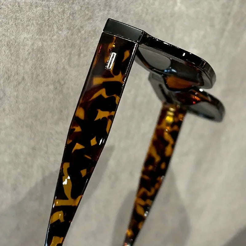 Luxurious Rectangle Sunglasses Women Men Fashion Brand Designer Casual Sun Glasses Female Male Plastic Outdoor Eyewear