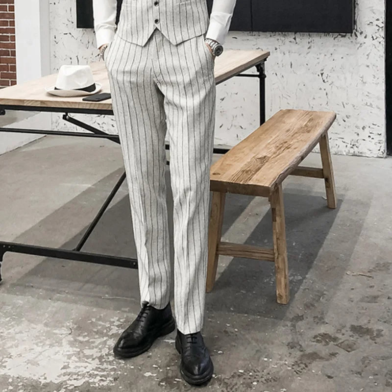 High-quality, fashionable, stylish, versatile and trendy business men's slim-fitting, no-iron vertical striped trousers and skin