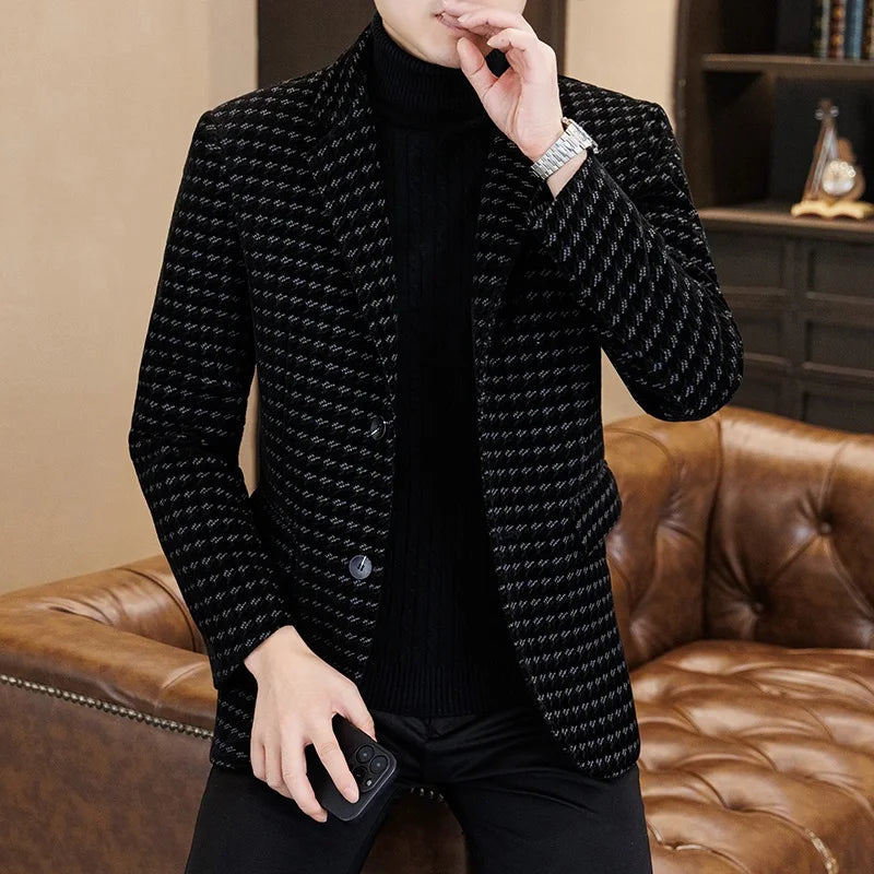 A thick woolen suit for men in autumn and winter, a trendy Korean-style checkered small suit, a versatile and stylish jacket