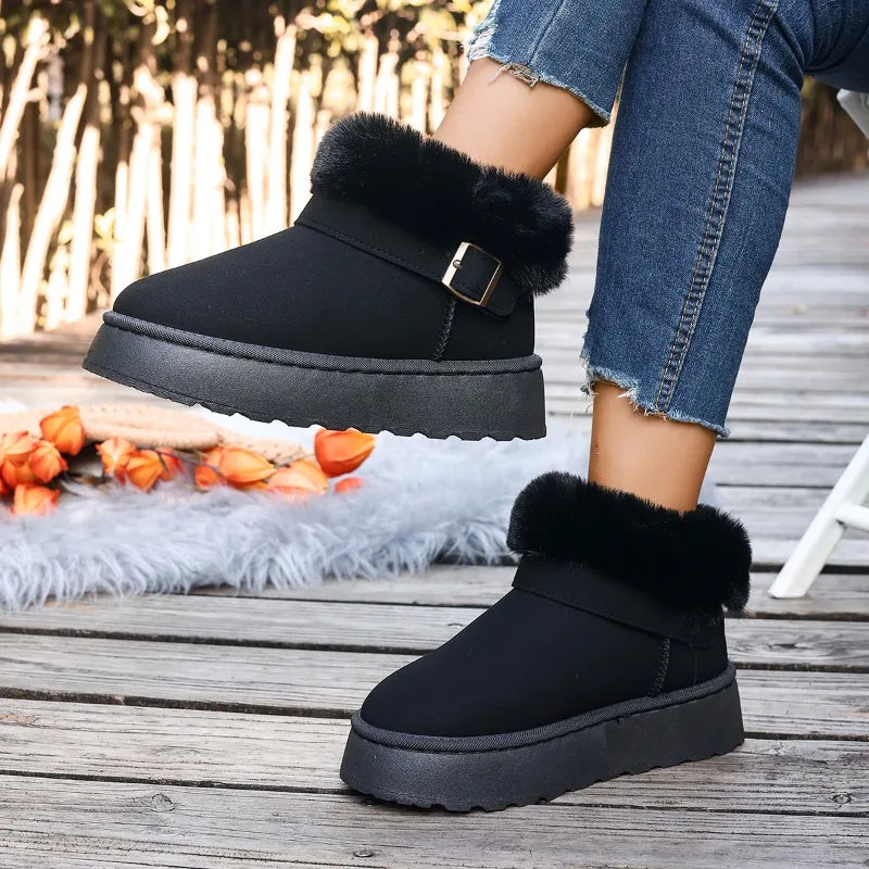 Winter snow boots for women, new style, thickened and lined with cotton, fashionable, warm, versatile and anti-slip, model 2025.