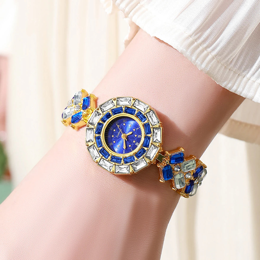 Luxury Rhinestone Women Watches Fashion Bracelet Band Ladies Quartz Wristwatch Reloj Mujer（Without Box）