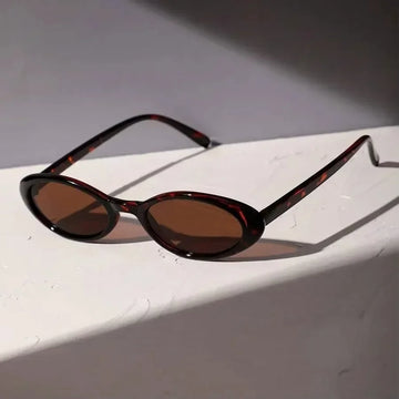 Vintage Oval Sunglasses - Punk Rivet Star Detail, UV400