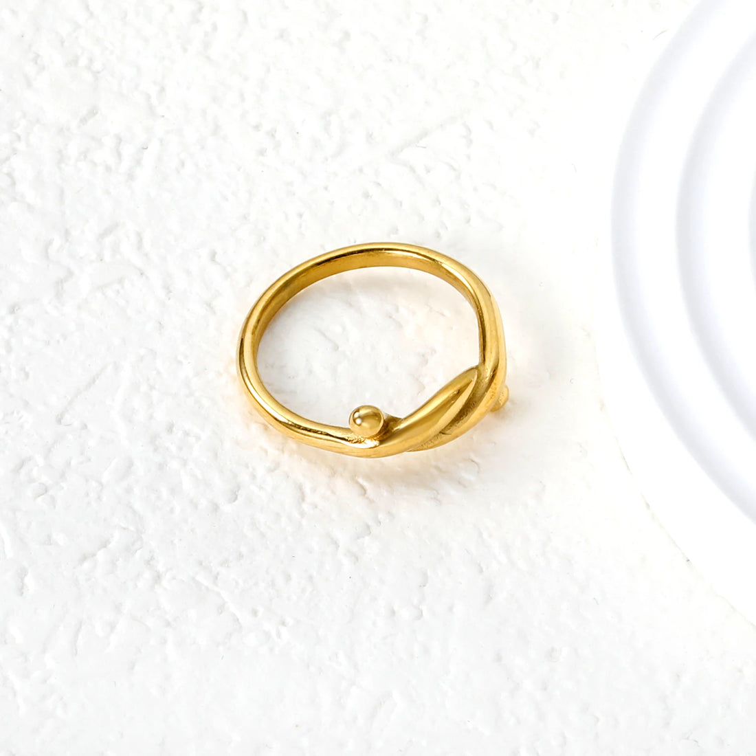 Stainless Steel Gold-Plated Ring Circle Fashion Item For Men And Women High-End And Versatile Everyday With Classic Design