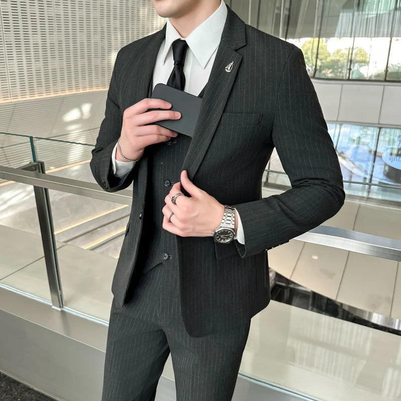 High quality 2024 new striped suit (suit + vest + dress pants) stylish stylish casual business wedding three-piece set