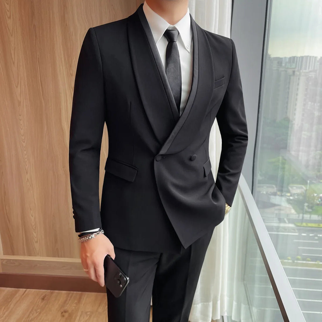 New men's suits, tall and straight, fashionable, cool and versatile. Autumn dress, casual and fitted, cool and stylish