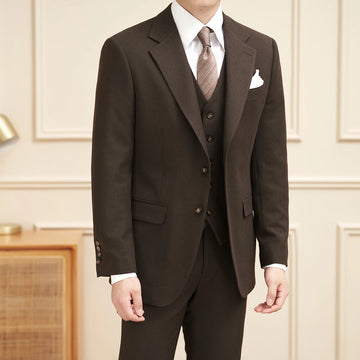High-quality men's banquets come with a versatile and trendy business casual three-piece wedding set