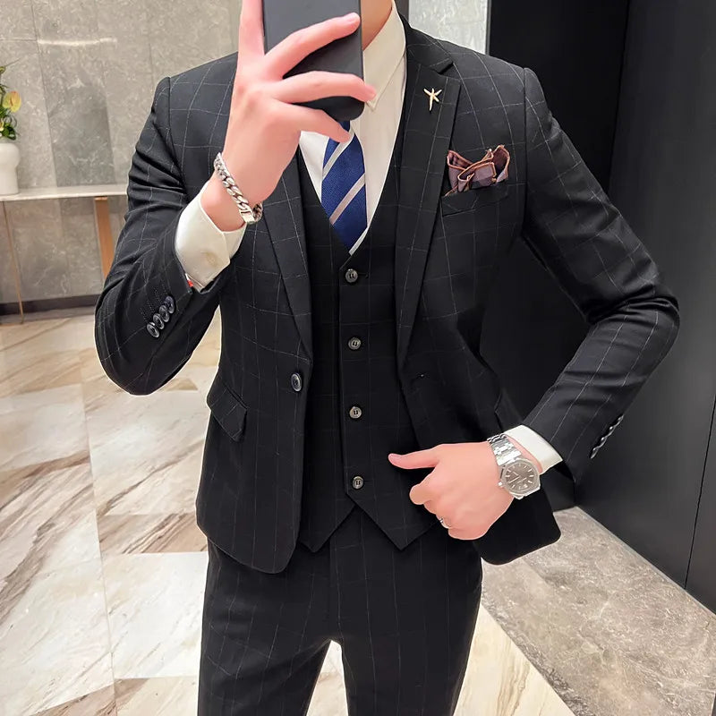 Classic British Style Men's Three-Piece Plaid Suit Set - Fashionable Handsome Business Casual Suit Vest Trousers for Wedding