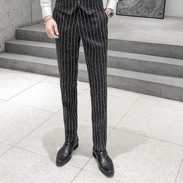 High-quality, fashionable, stylish, versatile and trendy business men's slim-fitting, no-iron vertical striped trousers and skin