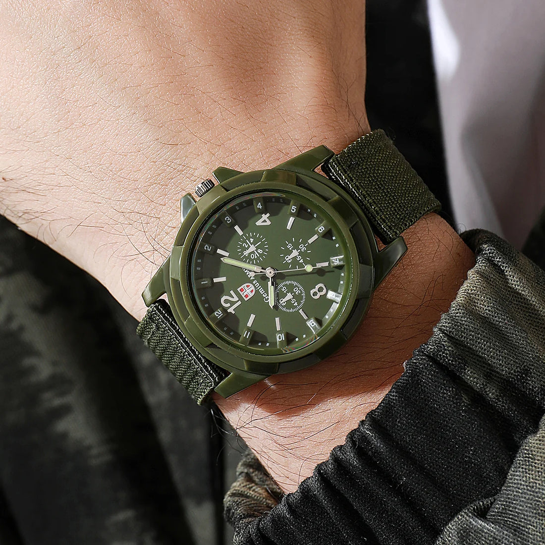 Casual Men Military Watches Sport Quartz Wristwatch Nylon Band Male Clock Watch Relogio Masculino（Without Box）