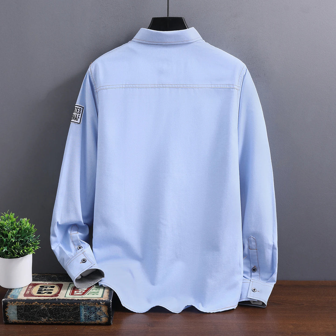 High-quality, fashionable and stylish long-sleeved shirts are stylish, casual and exquisite, decorated with comfortable fabric