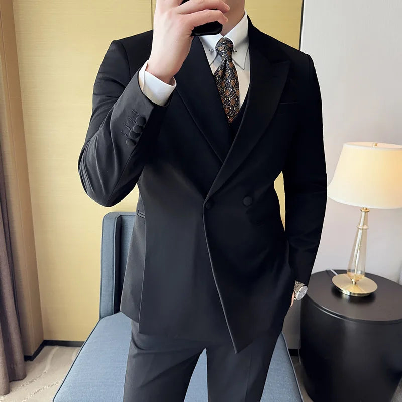 High-quality Korean-style fitted suit with fashionable and trendy design, double-breasted suit three-piece set