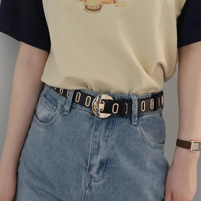 Maikun New Women Belt Adjustable Hole Grunge Punk Belts for Women Alloy Pin Buckle Leather Belt for Pants Dresses Trendy Belt